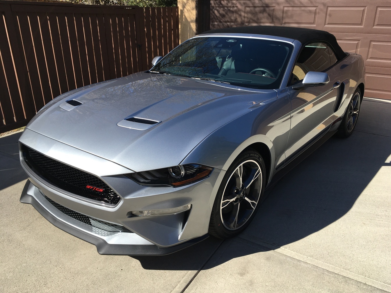 FORD MUSTANG SILVER