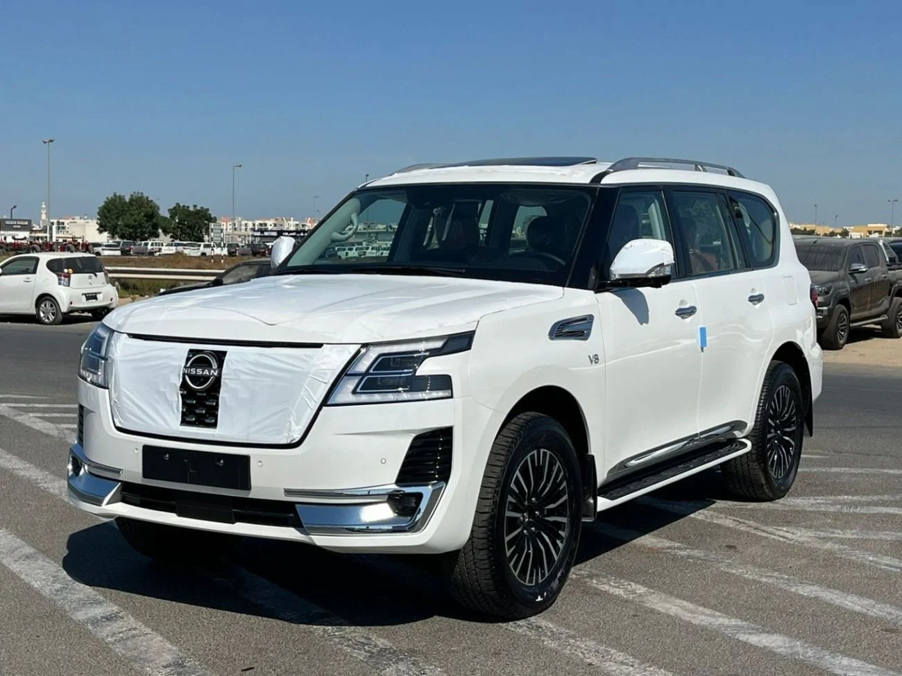 NISSAN PATROL WHITE