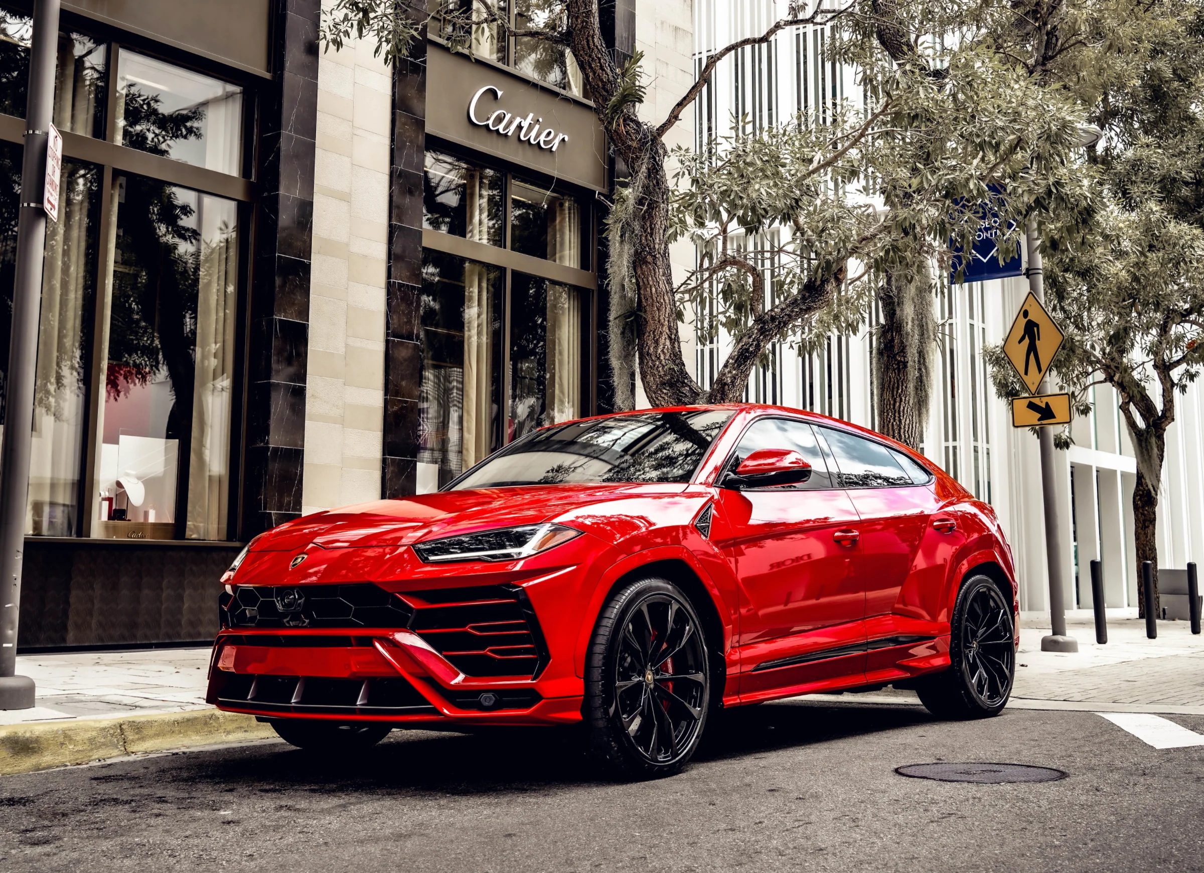 LAMBORGHINI URUS RED