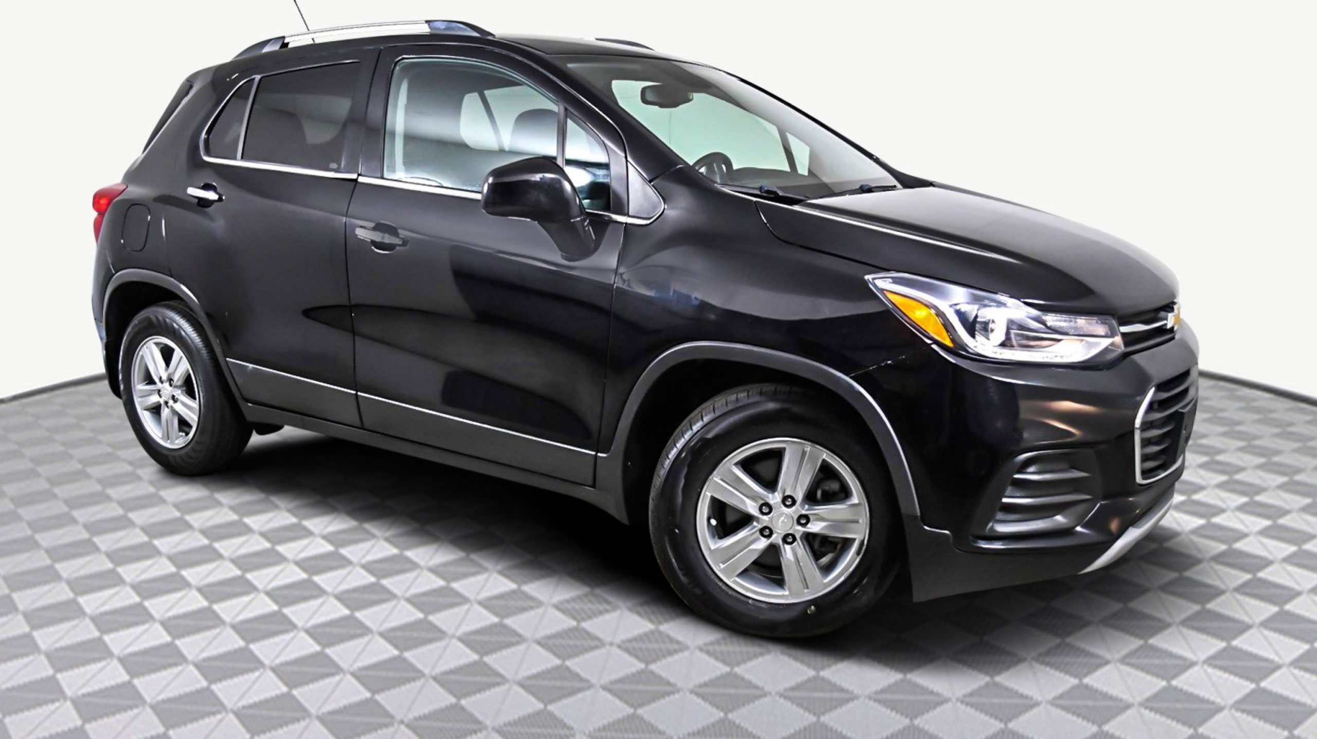 2020 CHEVROLET TRAX – Black